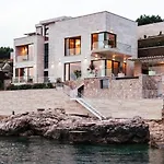 Ravishing 5 Bedrooms Ocean Serenity Private Pool Stikovica