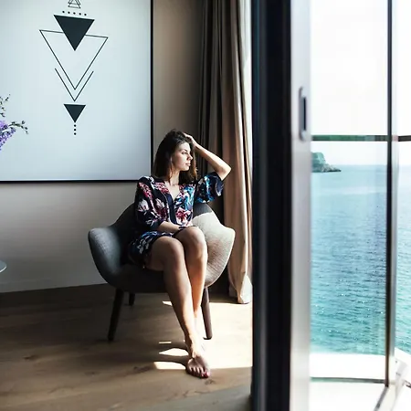 Ravishing 5 Bedrooms Ocean Serenity Private Pool&dazzling Sea Views Zaton