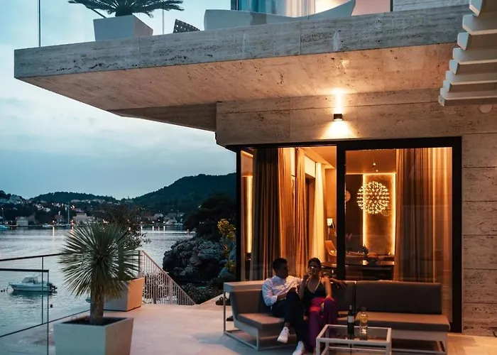 Ravishing 5 Bedrooms Ocean Serenity Private Pool Villa