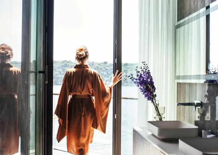 Ravishing 5 Bedrooms Ocean Serenity Private Pool Villa