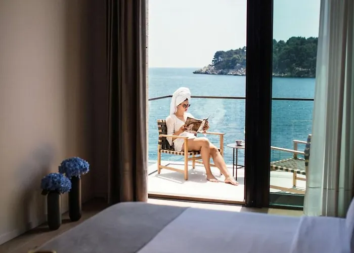 Ravishing 5 Bedrooms Ocean Serenity Private Pool Štikovica